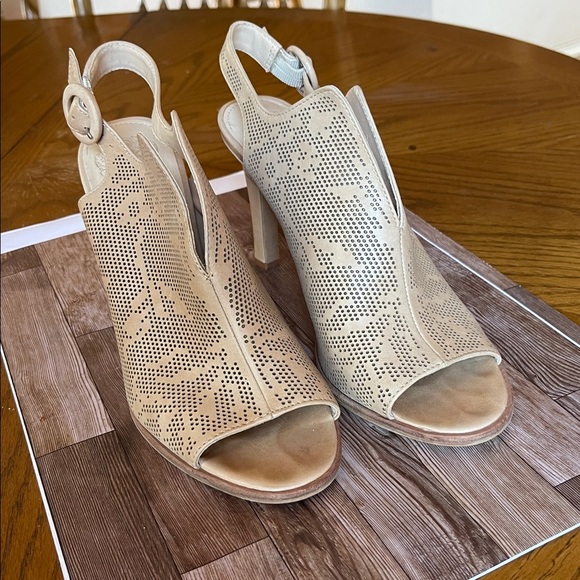 Vince Camuto Tan Perforated Sandals - Picture 1 of 8